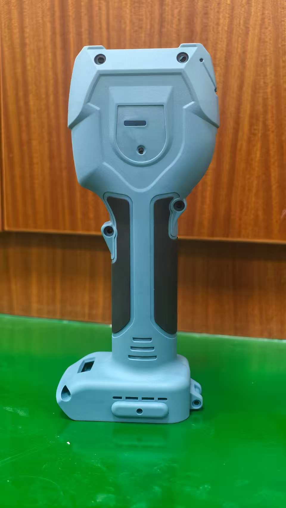 overmolding power tool 1