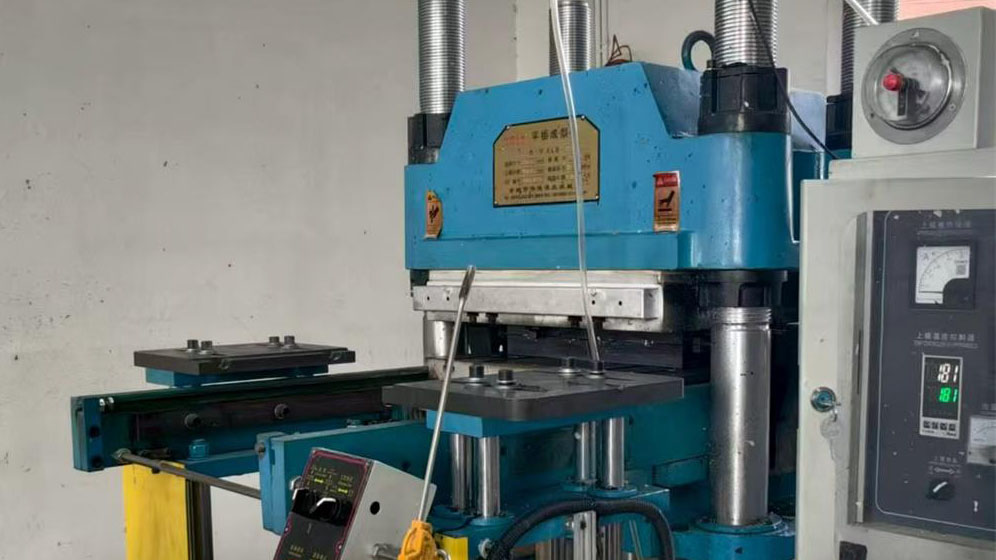 OEMODM-Oxygen-Concentrator-Housing-for-Enhanced-Breathability-and-Comfort